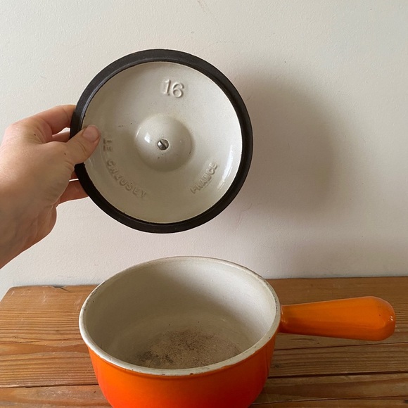 Vintage Le Creuset Orange Cast Iron Sauce Pan Pot #16 - Picture 2 of 3